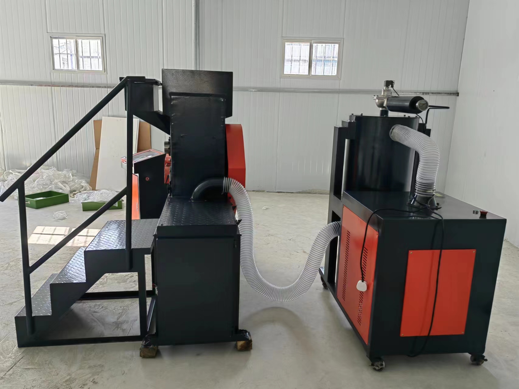 制球机1.jpg 制球机1.jpg